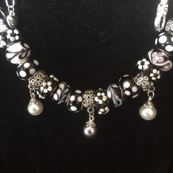 Silver bracelet with Murano beads