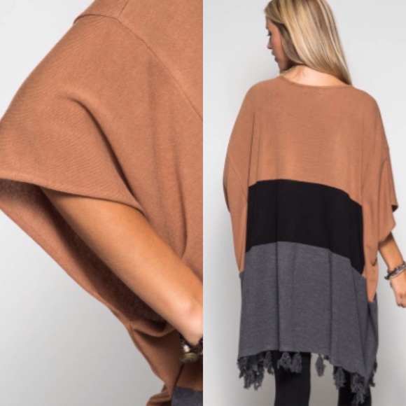 ❣️NEW IN❣️ Tri Color Poncho Fringe Tunic Fall Top - Picture 3 of 4