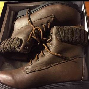 Brown combat boot****BRAND NEW*****