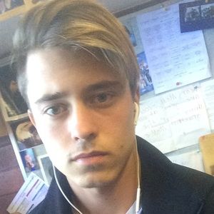 Meet your Posher, Cameron