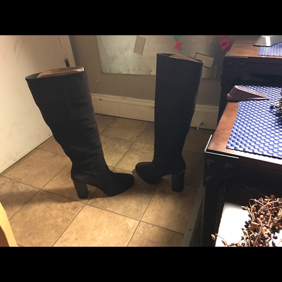 Michael Kor brown suede high boots - Picture 2 of 2