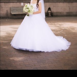 Wedding dress