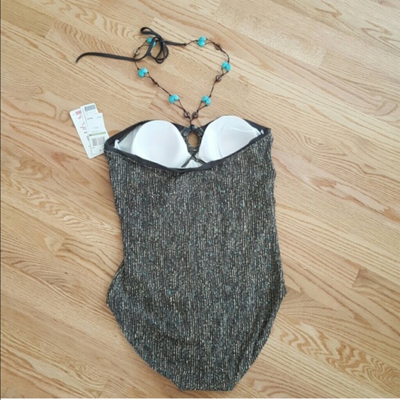 Stunning Boutique Halter Swimsuit - Picture 3 of 4