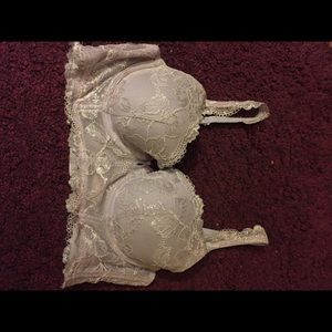 Victoria's Secret Bra - Size: 36 C