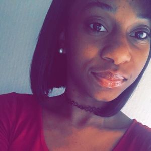 Meet your Posher, Ayana