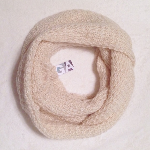 Garage Eternity Infinity Scarf - Picture 2 of 3