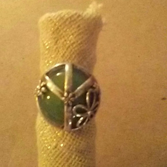 Vintage jade ring