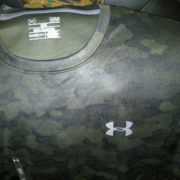 🚫sold🚫NWT mens Under Armour Camo short sleeve - Picture 3 of 4