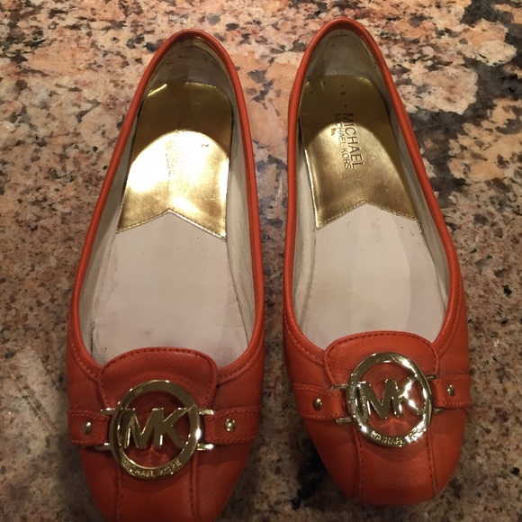 Size 8 Michael Kors flats