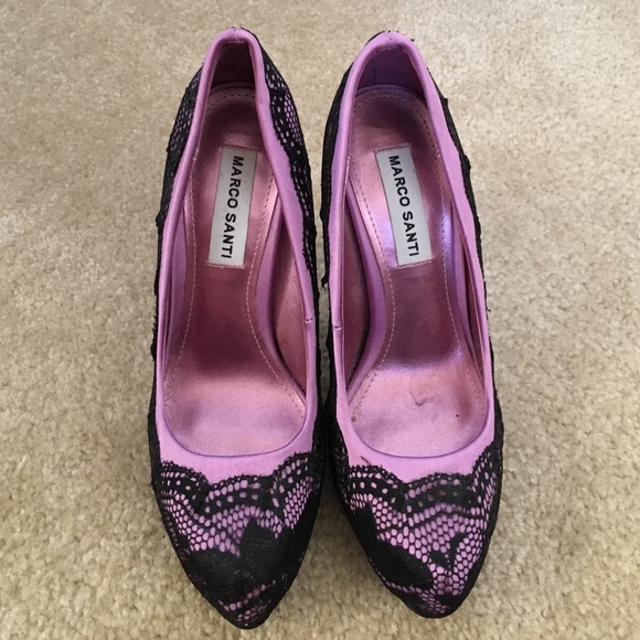 NWT never worn purple & black lace heels