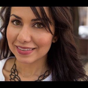 Meet your Posher, Carmen