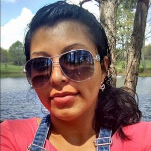 Meet your Posher, Erika