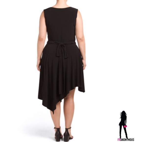 Plus Black Jersey Twist Front Dress - Picture 2 of 2