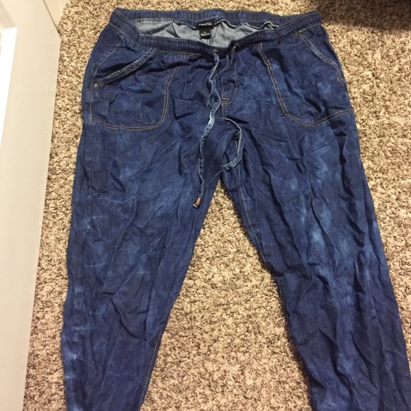 👖Rue 21 Jogger Jeans 👖