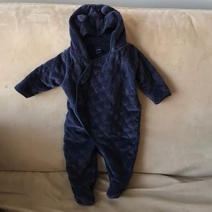 Baby Gap Hooded Winter Suit (6-12 mth) + free gift