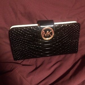 Beautiful clutch 👛