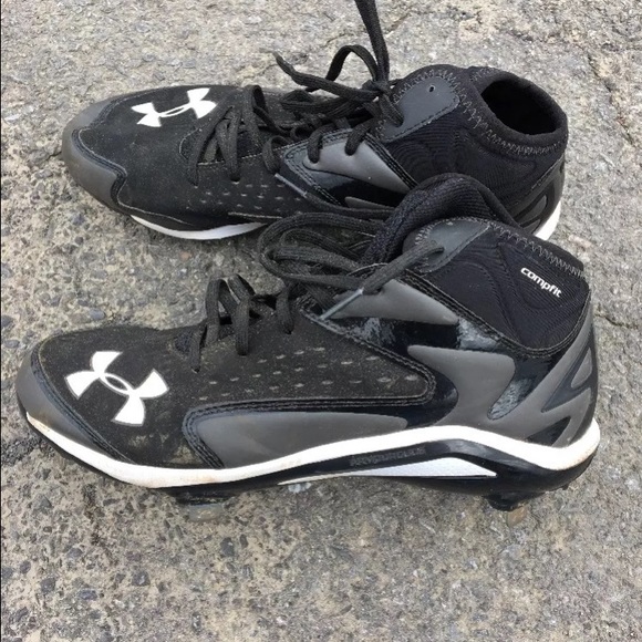 Under Armour Cleats Men's size 10.5