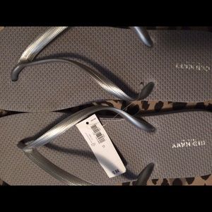 Size 11 old navy flipflops