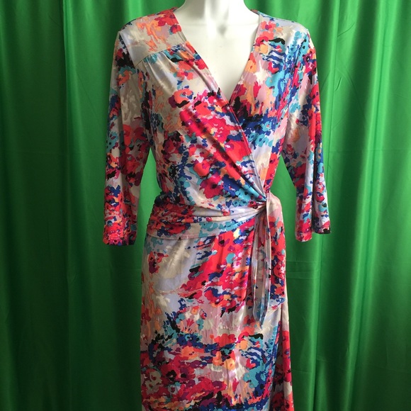 Dresses & Skirts - Colorful Wrap Dress