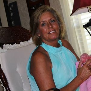 Meet your Posher, Deedee