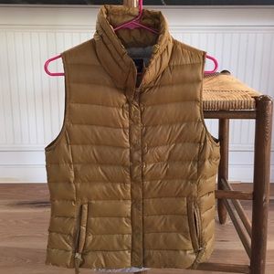 GAP Light weight puffer vest