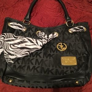 Michael Kors purse