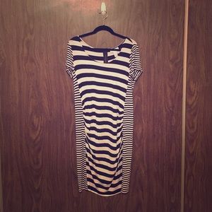 XL maternity black and white striped dress