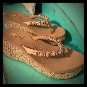 Volatile undersea wedge sandal