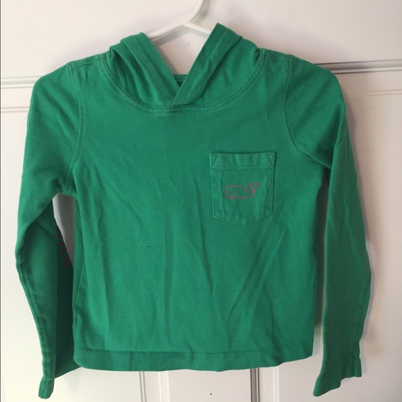 2 vineyard vines 3T tops