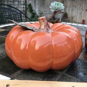OFFERS TAKEN!  1 HOUR SALE ❤️ CERAMIC PUMPKIN