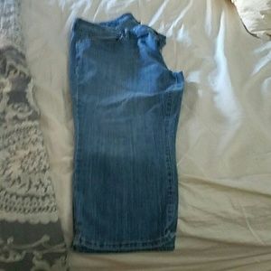 Eddie Bauer cropped jeans