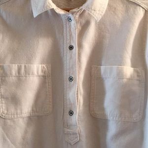 LOU & GREY OFF WHITE BUTTON DOWN SHIRT