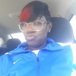 Meet your Posher, Senovia