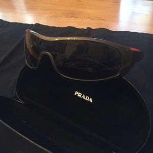 Prada Sunglasses SPS 04F 7BD-1A1