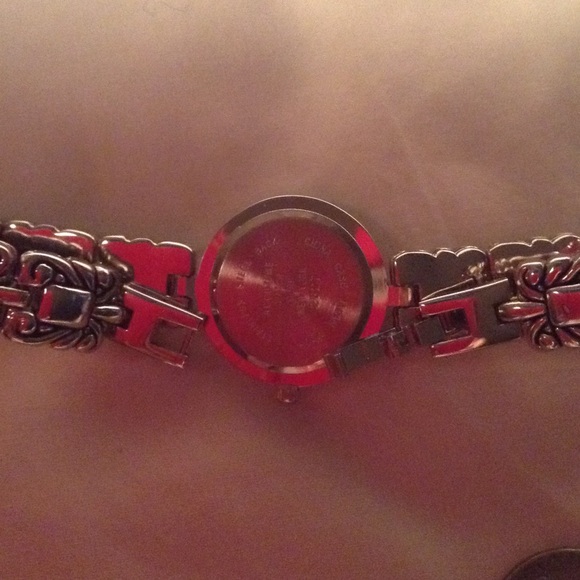 ⌚️NWOT Intricate Silver Watch - Picture 3 of 4