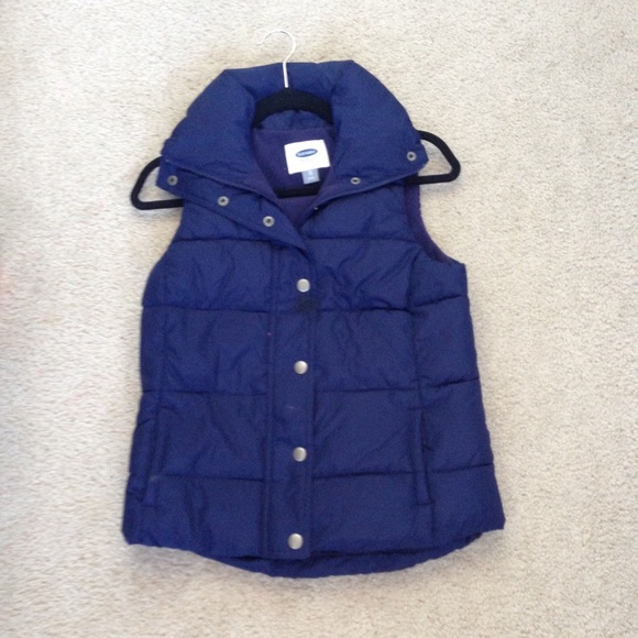 Navy puff vest