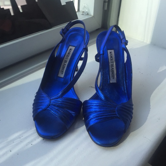 Reduced price: Manila Blahnik blue heels