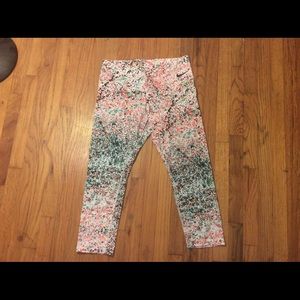 Nike Paint Splatter Crop Legging