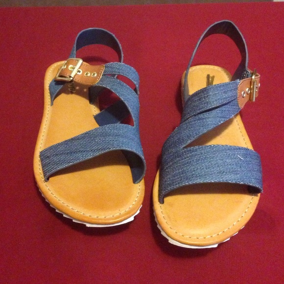Sandal