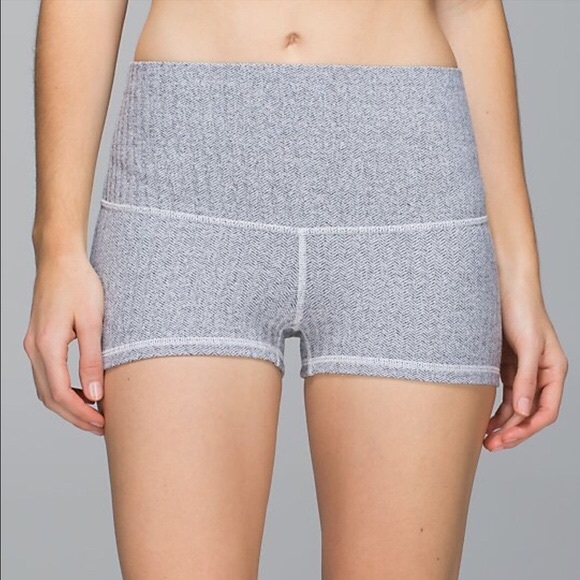 Lululemon herringbone shorts - Picture 1 of 4