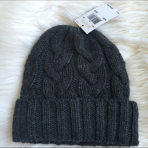 MICHAELS KORS beanie - Picture 3 of 3
