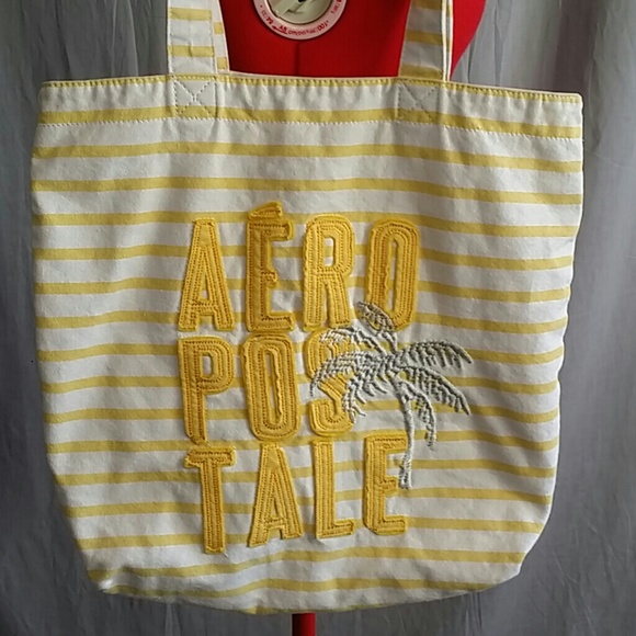 Aeropostale Handbags - Aeroposrale totes shoppers hand bag striped cotton