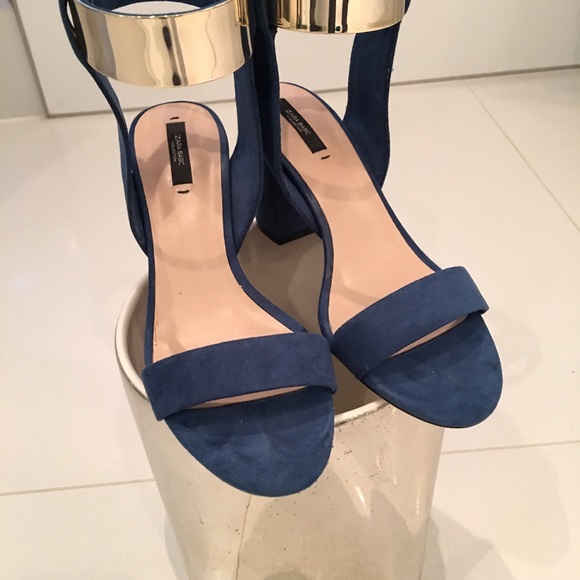 Sexy teal suede & metal heels - Picture 3 of 3