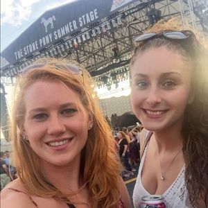 Meet your Posher, Emily