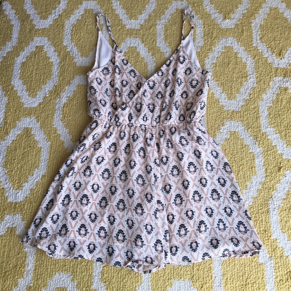 Printed Romper - Picture 2 of 4
