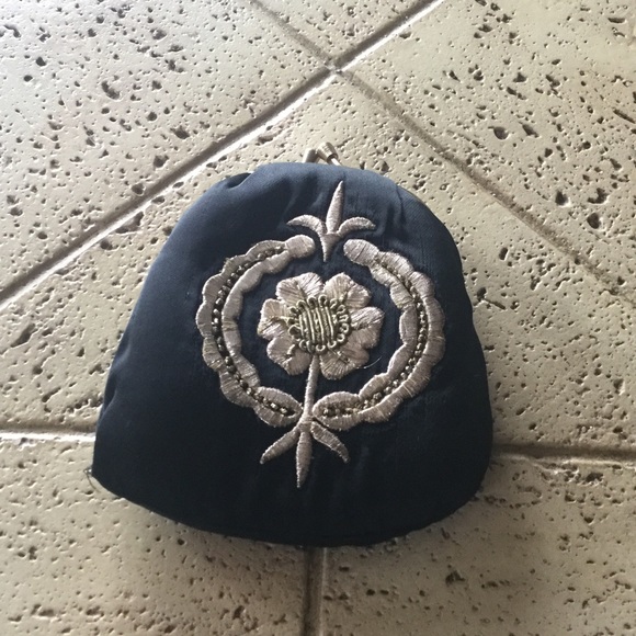 💕vintage 60”s satin Small coin purse💕 - Picture 1 of 4