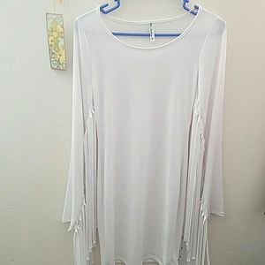 Nwt. Long-sleeved fringe dress (thigh length)