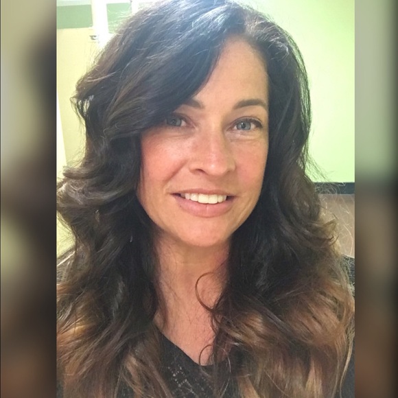 Meet your Posher, Dana