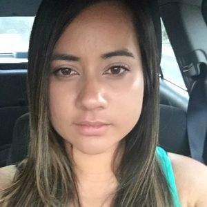 Meet your Posher, Yesenia