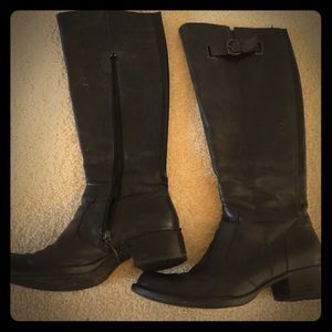 Black Born Crown boots